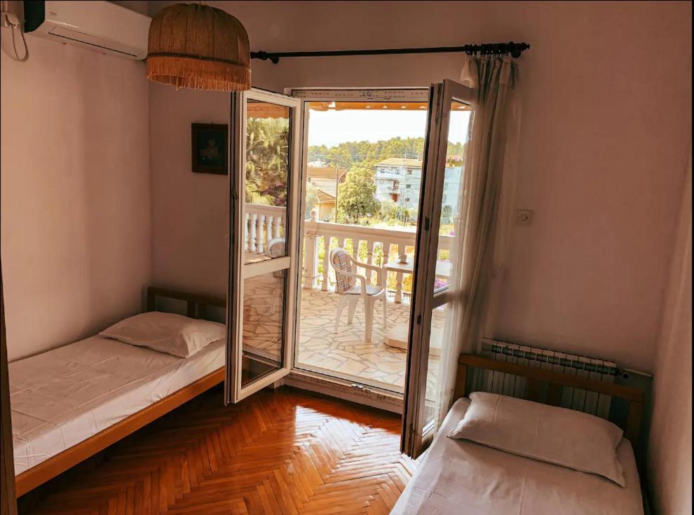 Peaceful, Cosy Tivat Guesthouse Exterior photo