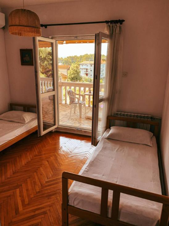 Peaceful, Cosy Tivat Guesthouse Exterior photo